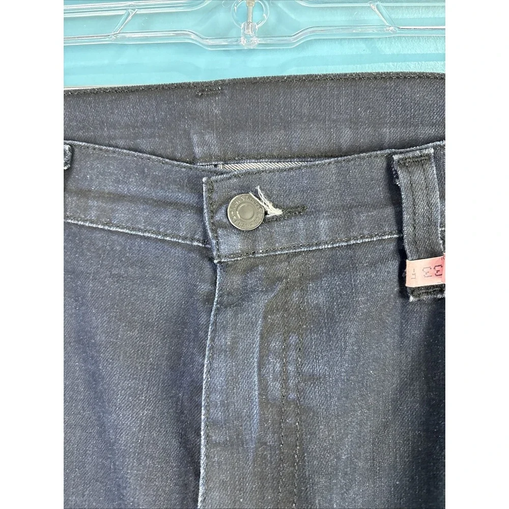 Levi's 569 Jeans Men's 38 x 32 Relaxed Leg Dark Wash Denim Black Patch Whiskers